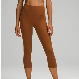 Lululemom align HR crop 21”